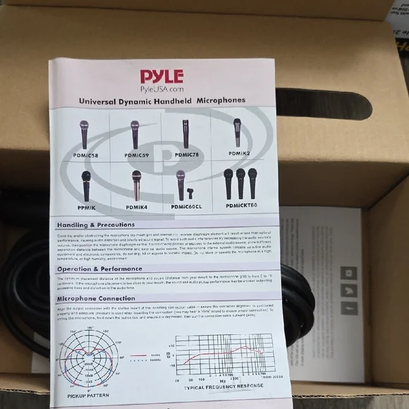 Behringer UMC204HD Audio Interface - Picture 11 of 11